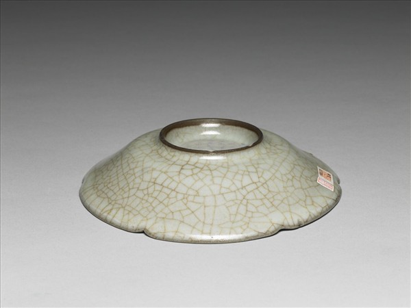 官窯 青瓷葵口碟