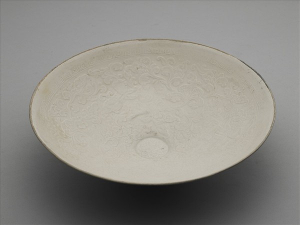 定窯 牙白印花孩兒臥榴碗