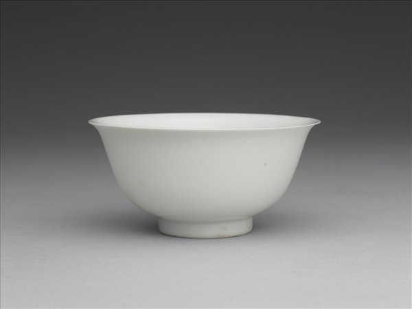 甜白暗花雙龍紋茶鍾