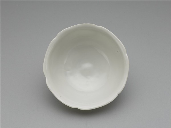 甜白暗花葵花式茶鍾