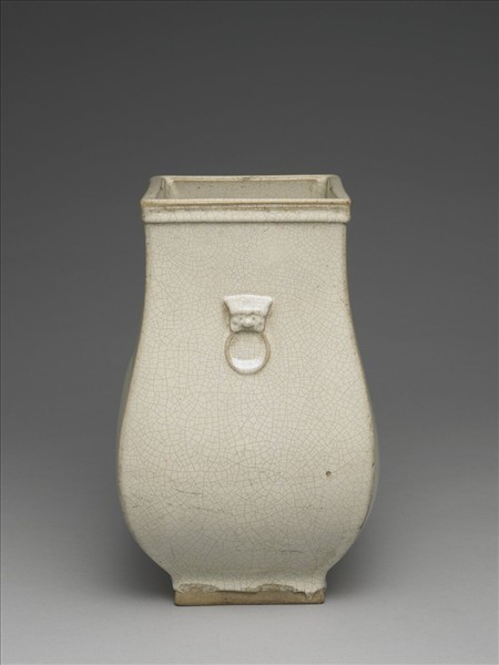 石灣窯 白瓷獸環鈁