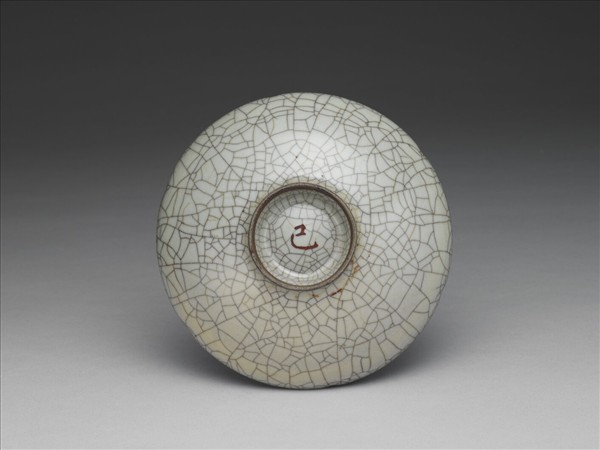 哥窯 青瓷葵口碟