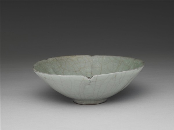 官窯 青瓷葵口碗