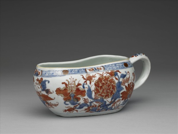 青花描紅花卉紋匜