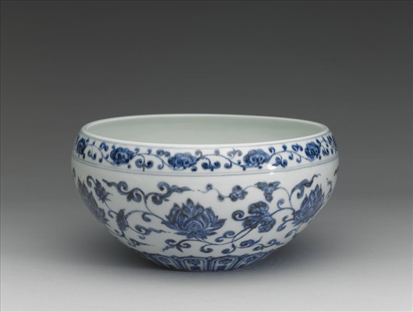 青花蓮花缽