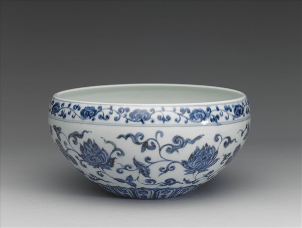 青花蓮花缽