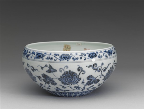 青花蓮花缽