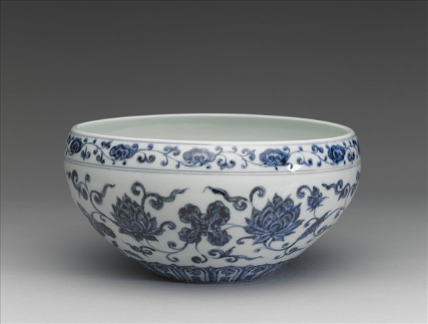青花蓮花缽