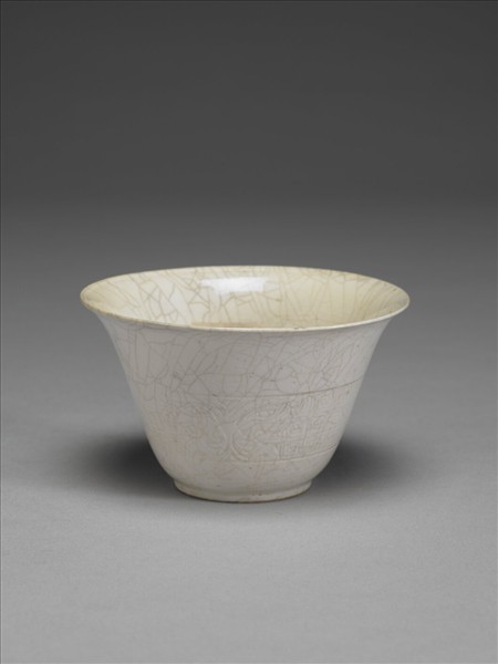 彭窯 白瓷劃花饕餮紋套杯
