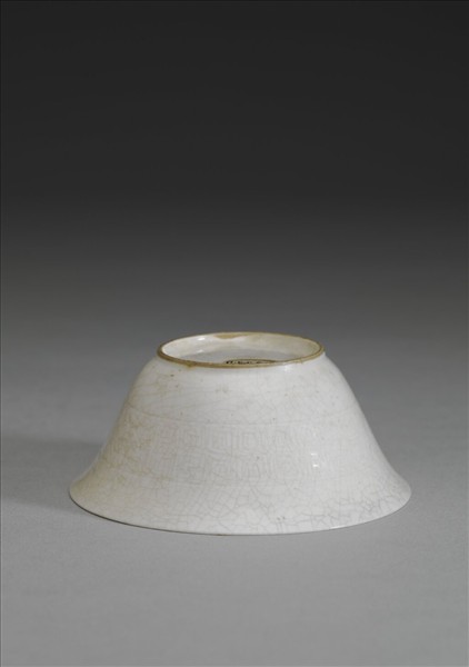 彭窯 白瓷劃花饕餮紋套杯