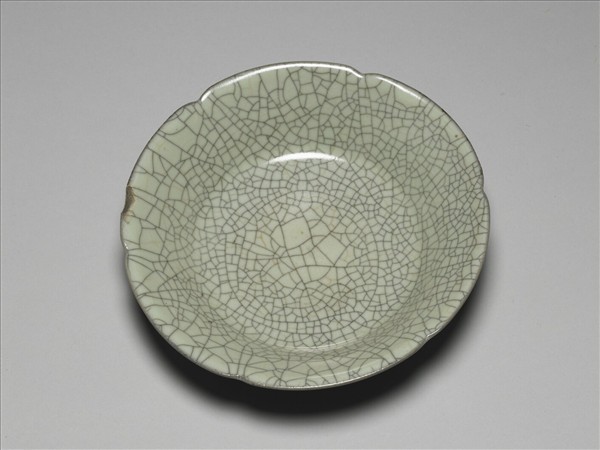 哥窯 青瓷葵口盤