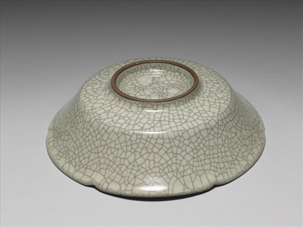 哥窯 青瓷葵口盤