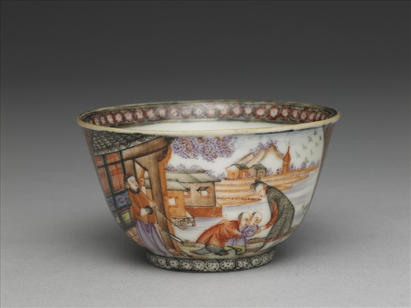 粉彩山水人物圖杯