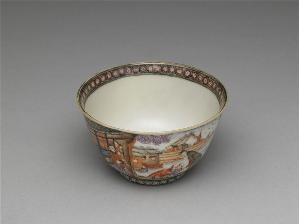 粉彩山水人物圖杯