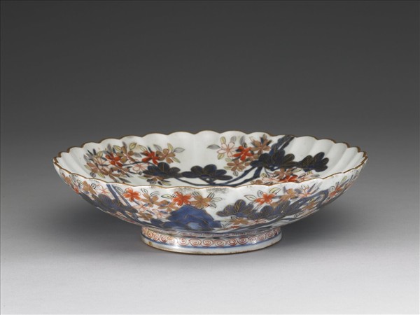 有田窯 五彩描金花卉菊瓣式盤