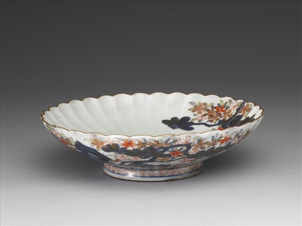 有田窯 五彩描金花卉菊瓣式盤