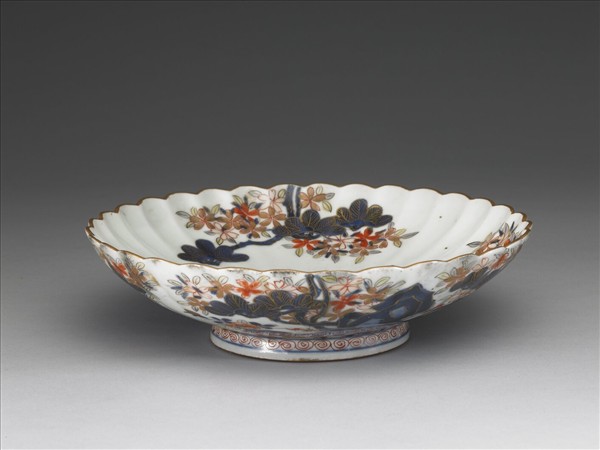 有田窯 五彩描金花卉菊瓣式盤