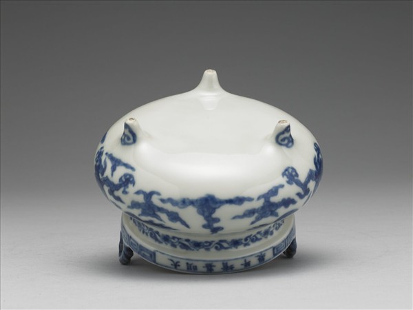 青花雲龍繩耳三足爐