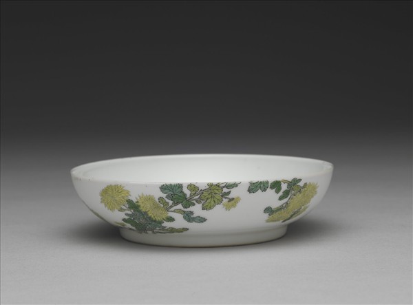 琺瑯彩菊花紋碟