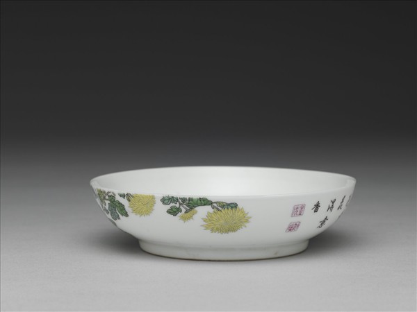 琺瑯彩菊花紋碟