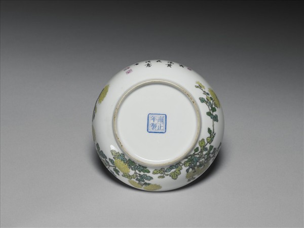 琺瑯彩菊花紋碟