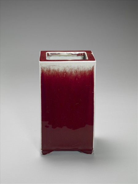 寶石紅釉方瓶