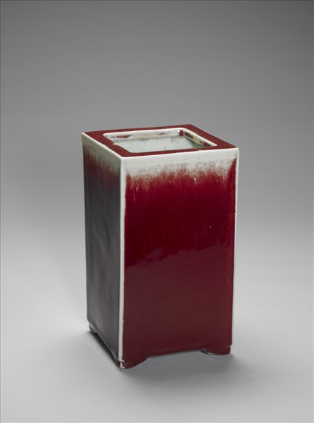 寶石紅釉方瓶