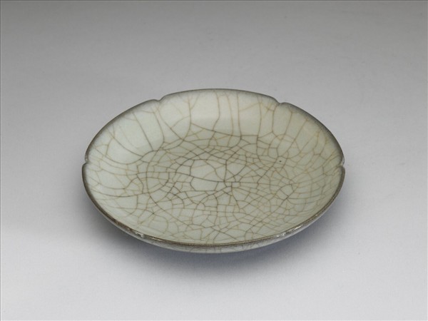 官窯 青瓷葵口碟