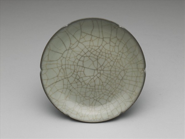 官窯 青瓷葵口碟