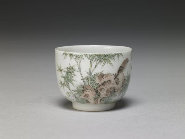 琺瑯彩瓷竹雀圖杯