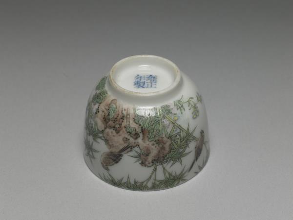 琺瑯彩瓷竹雀圖杯