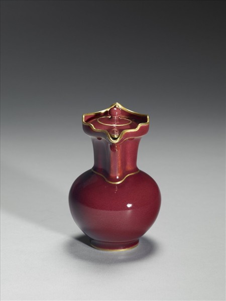 寶石紅僧帽壺