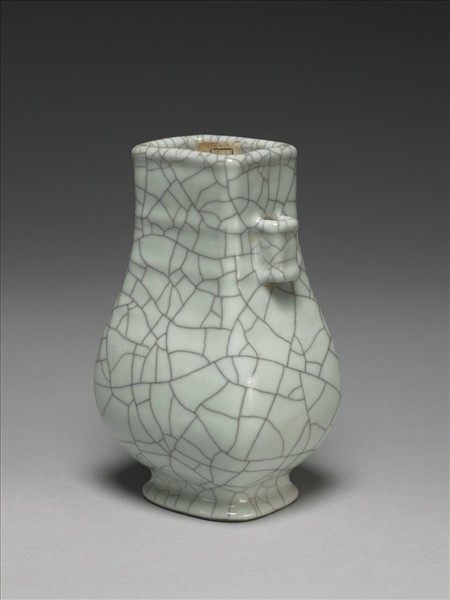 仿哥釉貫耳方瓶