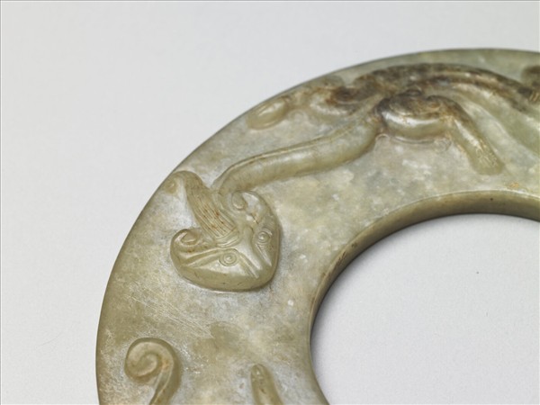 雙螭乳丁紋璧