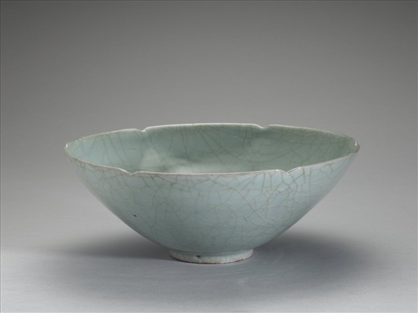 官窯 青瓷葵口碗