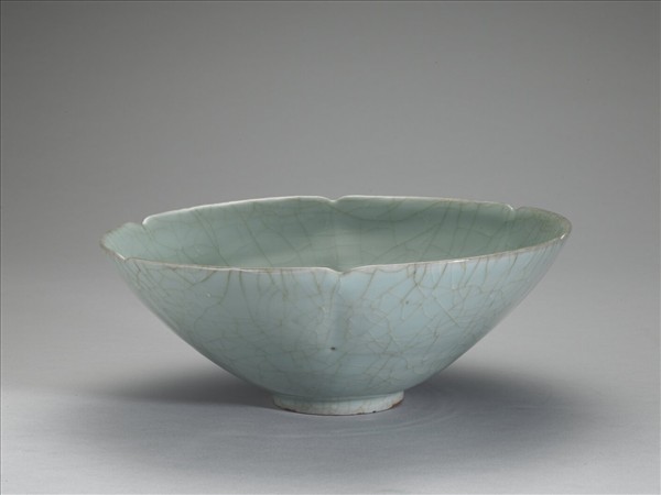 官窯 青瓷葵口碗
