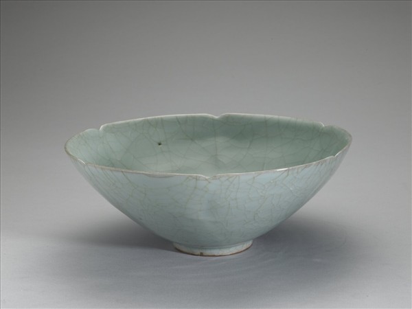 官窯 青瓷葵口碗