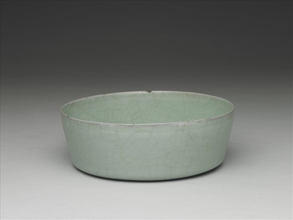 官窯 青瓷圓洗(「正庵」銘)