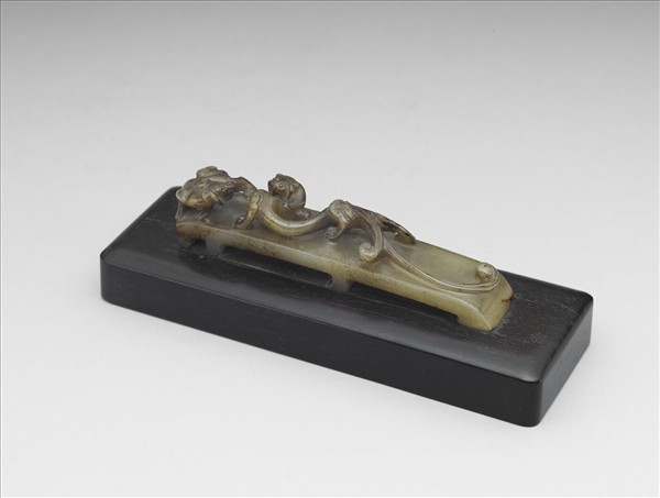 紫檀木嵌熊獸紋玉劍璏壓尺