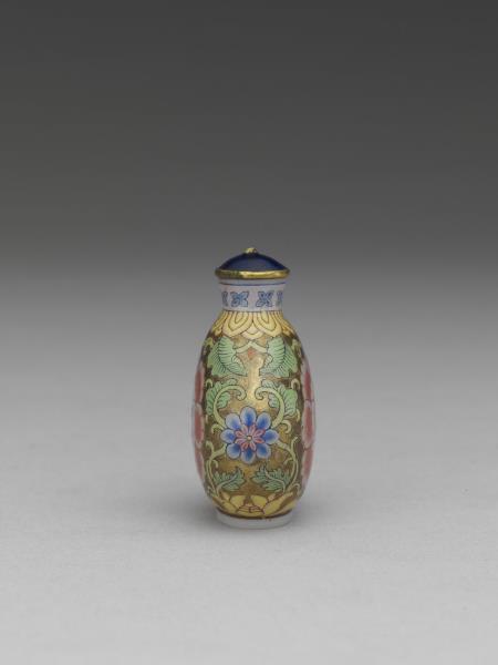 玻璃胎畫琺瑯金地纏枝西番蓮紋鼻煙壺- 故宮