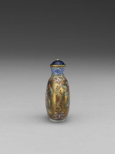 玻璃胎畫琺瑯金地花卉紋鼻煙壺- 故宮