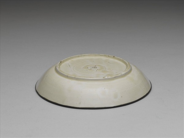 定窯 印花犀牛望月碟