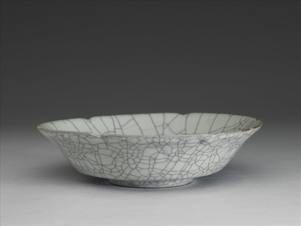 哥窯 青瓷葵口盤