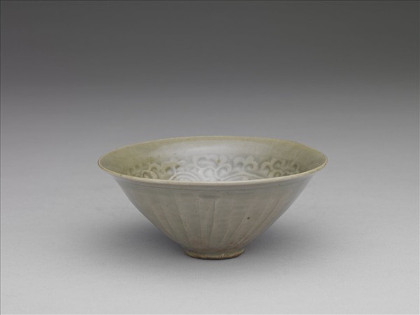 耀州窯 青瓷印花菊花紋茶盞