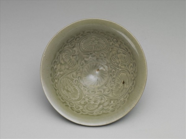 耀州窯 青瓷印花菊花紋茶盞