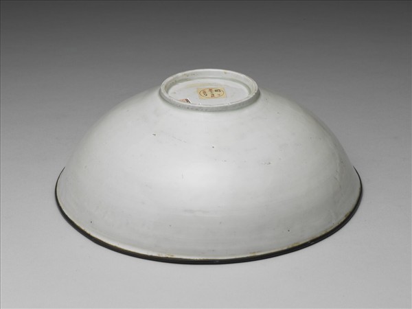 景德鎮窯 白瓷印花花卉紋碗