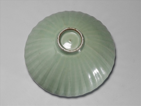 龍泉窯 青瓷蓮瓣紋碗