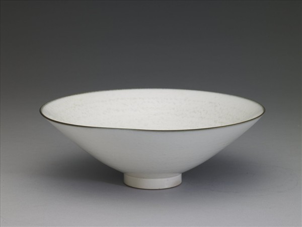 定窯 白瓷劃花雙魚紋碗