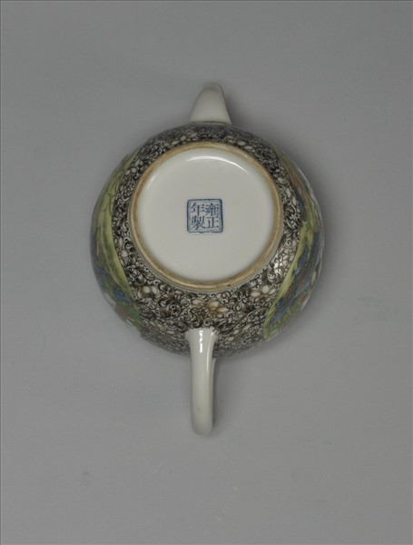 琺瑯彩喜報雙安圖茶壺