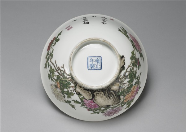 琺瑯彩五色牡丹圖碗